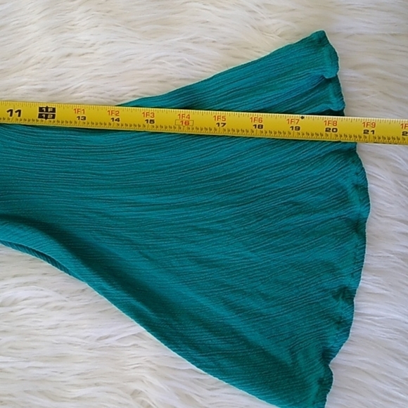 Band of Gypsies Crochet Off the Shoulder Crop Top in Turquoise - Picture 15 of 15